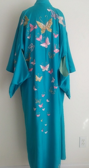 SOLD🎀 VTG 50s embroidered butterfly kimono robe - Picture 5 of 8